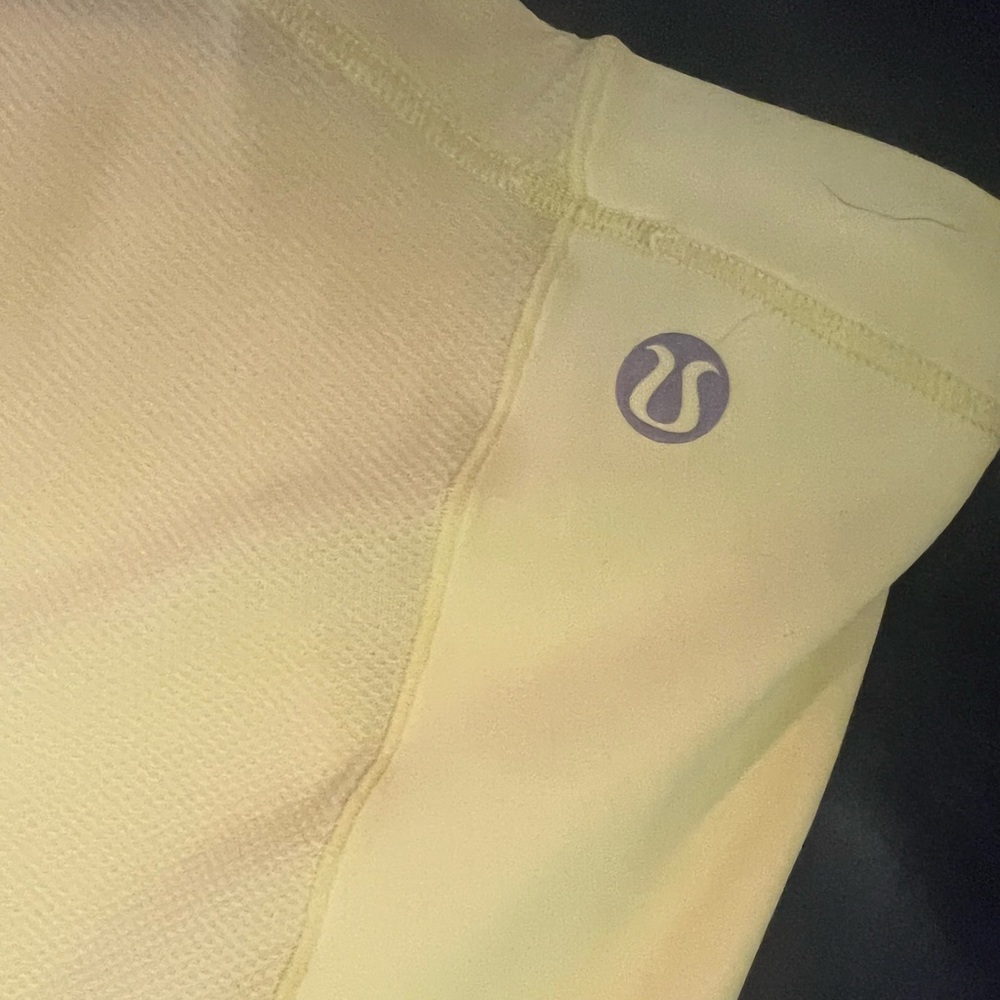 Yellow Lululemon running top size 4 - Picture 2 of 5